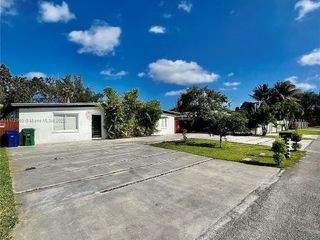 Foreclosed Home - 12445 NW 20TH AVE, 33167