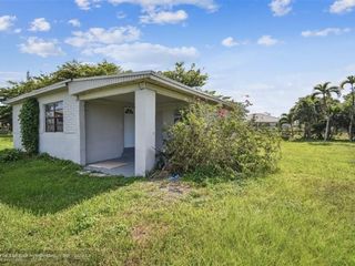 Foreclosed Home - 11400 NW 22ND AVE, 33167