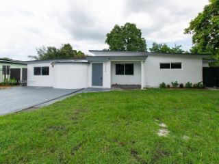 Foreclosed Home - 12405 NW 20TH AVE, 33167