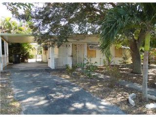 Foreclosed Home - 13735 NW 5TH CT, 33168