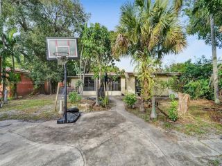 Foreclosed Home - 760 NW 132ND ST, 33168