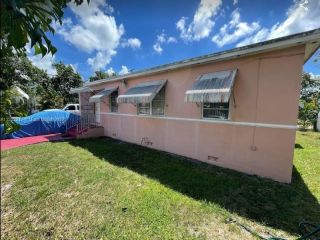Foreclosed Home - 10721 NW 5TH AVE, 33168