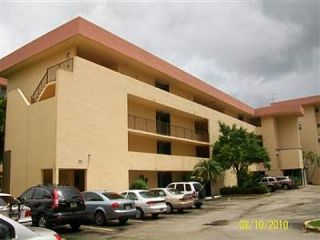 Foreclosed Home - 830 NW 87TH AVE APT 106, 33172