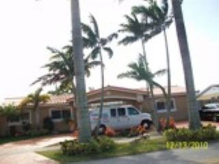 Foreclosed Home - 12420 SW 33RD ST, 33175