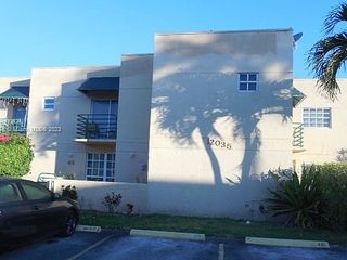 Foreclosed Home - 12035 SW 19TH TER APT 43, 33175