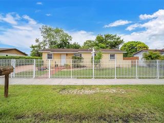 Foreclosed Home - 18910 SW 121ST AVE, 33177