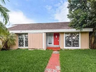 Foreclosed Home - 20642 SW 119TH PL, 33177