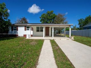 Foreclosed Home - 20600 SW 118TH PL, 33177