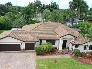 Foreclosed Home - 12862 SW 184TH TER, 33177