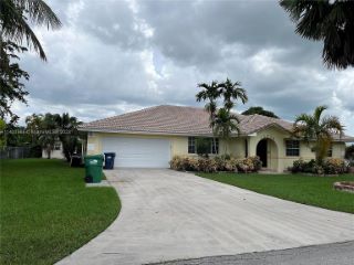 Foreclosed Home - 12970 SW 187TH TER, 33177