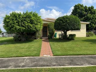 Foreclosed Home - 12351 SW 190TH TER, 33177