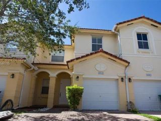 Foreclosed Home - 8632 NW 112TH CT, 33178
