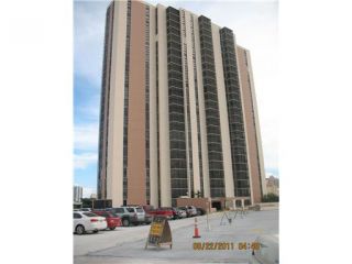 Foreclosed Home - 20335 W COUNTRY CLUB DR APT 402, 33180