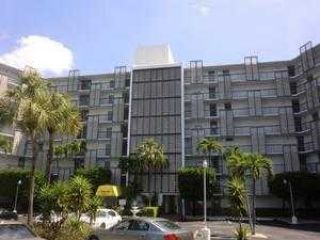 Foreclosed Home - 20400 W Country Club Dr Apt 1, 33180
