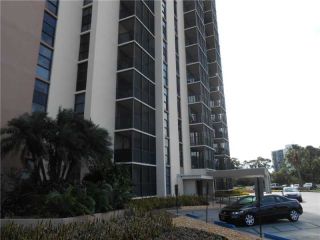 Foreclosed Home - 20301 W COUNTRY CLUB DR APT 2528, 33180