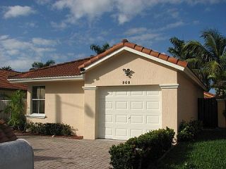 Foreclosed Home - 960 NW 131ST AVE, 33182