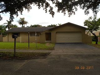 Foreclosed Home - 13700 SW 106TH ST, 33186