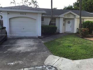Foreclosed Home - 9849 SW 117TH PL, 33186