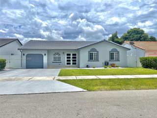 Foreclosed Home - 15312 SW 177TH TER, 33187