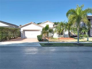 Foreclosed Home - 6530 SW 159TH PL, 33193
