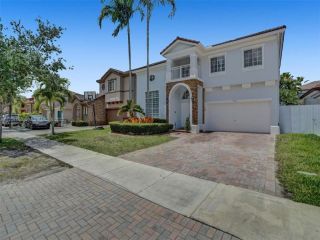 Foreclosed Home - 15549 SW 10TH ST, 33194