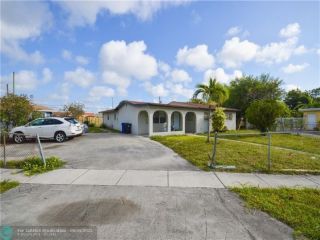 Foreclosed Home - 1001 NW 18TH CT, 33311