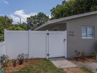 Foreclosed Home - 916 NW 26TH ST, 33311