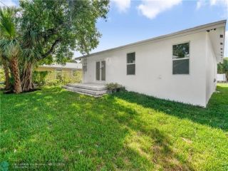 Foreclosed Home - 2819 NW 8TH ST, 33311