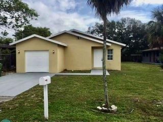 Foreclosed Home - 1136 NW 5TH CT, 33311