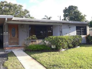 Foreclosed Home - 507 NW 30TH ST, 33311