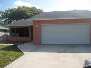 Foreclosed Home - 4548 SW 28TH WAY, 33312