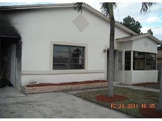 Foreclosed Home - 3633 SW 14TH ST, 33312