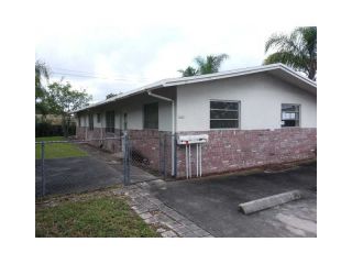 Foreclosed Home - 3620 SW 14TH ST, 33312
