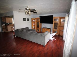 Foreclosed Home - 1037 PARK DR, 33312