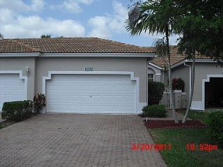 Foreclosed Home - 2351 E ARAGON BLVD UNIT 2E, 33313