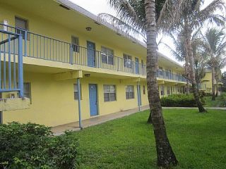 Foreclosed Home - 4160 NW 21ST ST APT F212, 33313