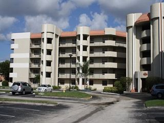 Foreclosed Home - 6575 W OAKLAND PARK BLVD APT 202, 33313