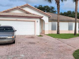 Foreclosed Home - 2471 NW 55TH AVE, 33313