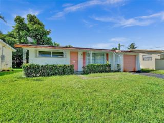 Foreclosed Home - 6730 NW 25TH CT, 33313