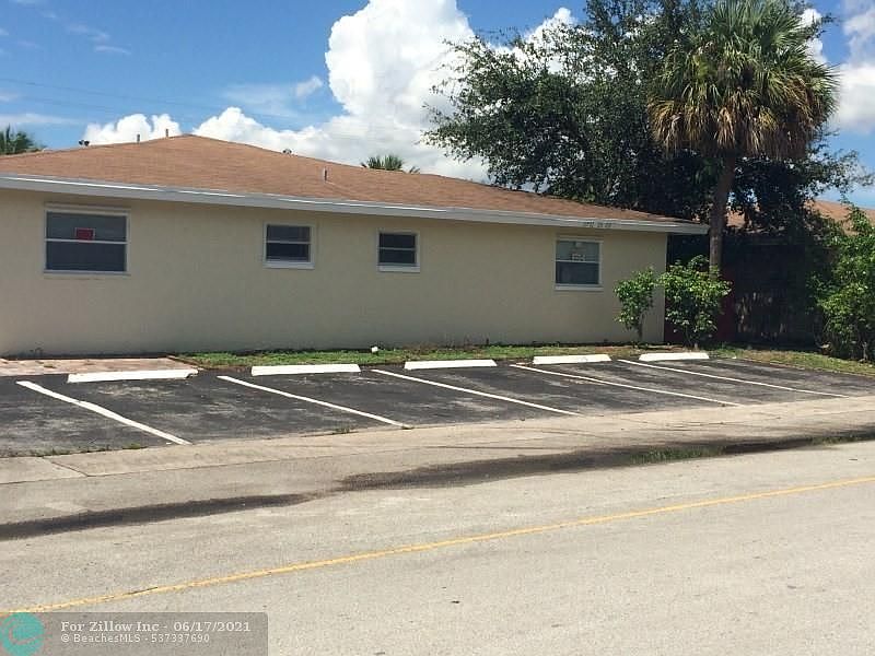 Foreclosed Home - 5711 NW 28TH ST, 33313