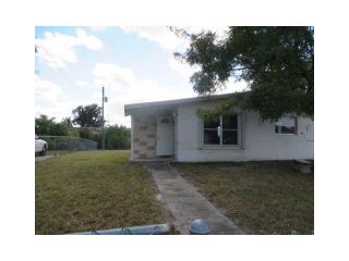 Foreclosed Home - 6000 SW 39TH CT, 33314