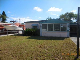 Foreclosed Home - 328 SW 22ND ST, 33315