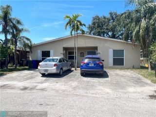 Foreclosed Home - 931 SW 16TH PL, 33315