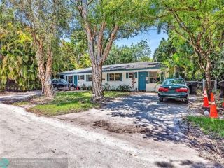 Foreclosed Home - 2330 SW 19TH AVE, 33315