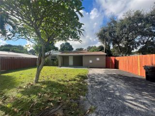 Foreclosed Home - 1440 SW 30TH ST, 33315