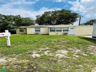 Foreclosed Home - 312 SE 23RD ST, 33316
