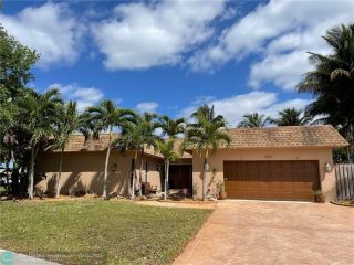Foreclosed Home - 6521 SW 20TH ST, 33317