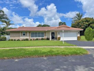 Foreclosed Home - 851 SW 58TH AVE, 33317