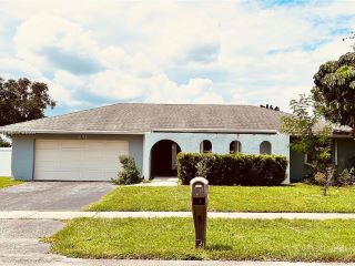 Foreclosed Home - 5181 SW 17TH CT, 33317