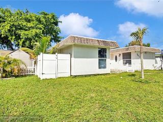 Foreclosed Home - 7807 NW 68TH AVE, 33321